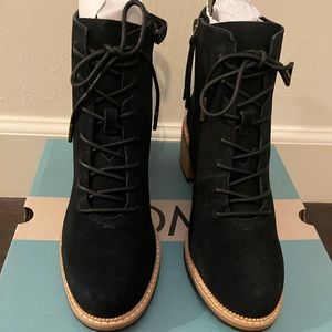 NIB TOMS Finn Suede Ankle Boot. SOLD OUT! Hard to find